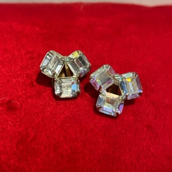 VTG Aurora Borealis Baguette Gold Tone Earrings - Picture 7 of 10